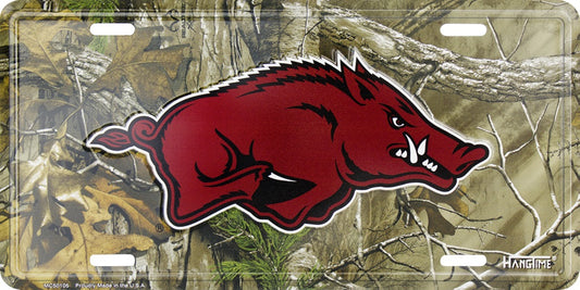 Arkansas Razorbacks Woodland Metal License Plate